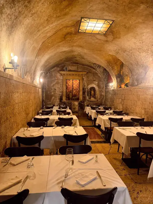 Food Tour in Rome, Italy - experience Trastevere's elite dining scene