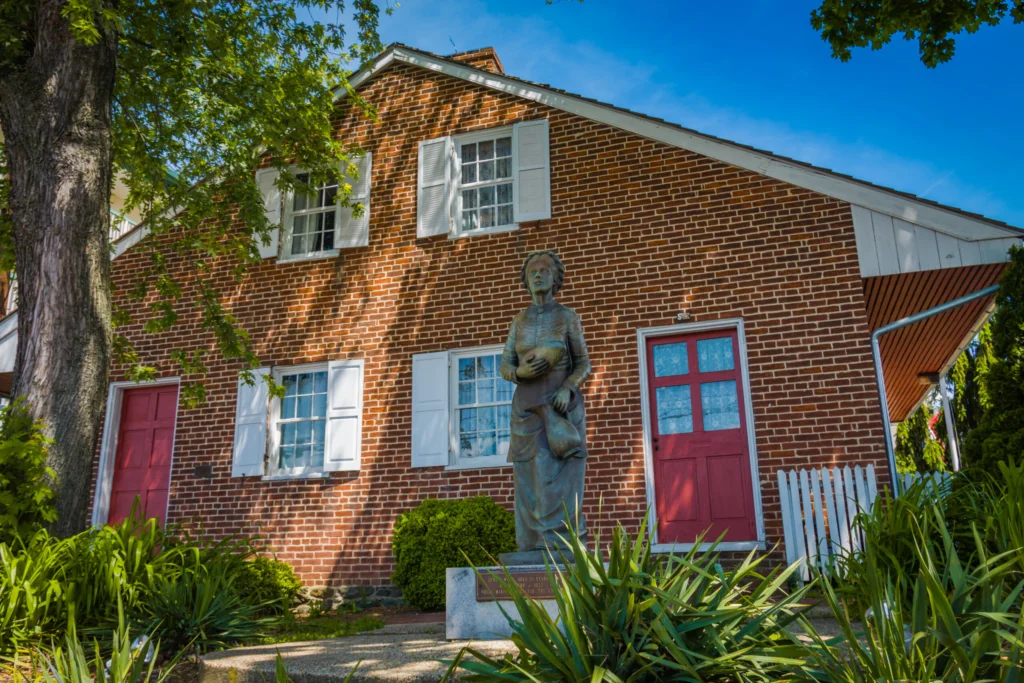 scary places around the world where you cannot travel alone