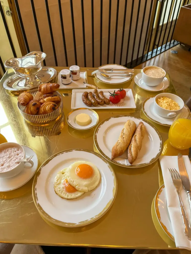 airelles versailles brunch