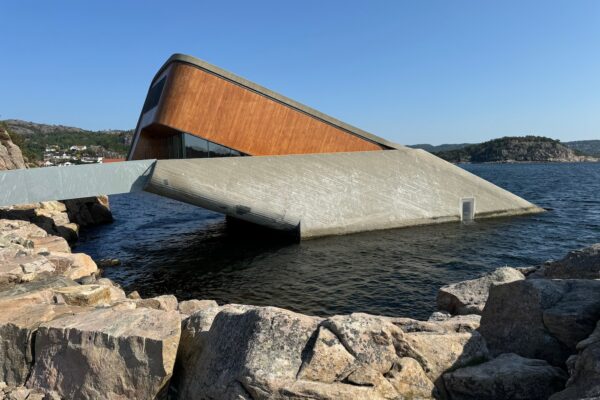 underwater restaurant in Norway