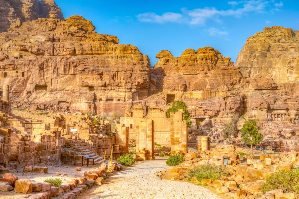 when was petra discovered