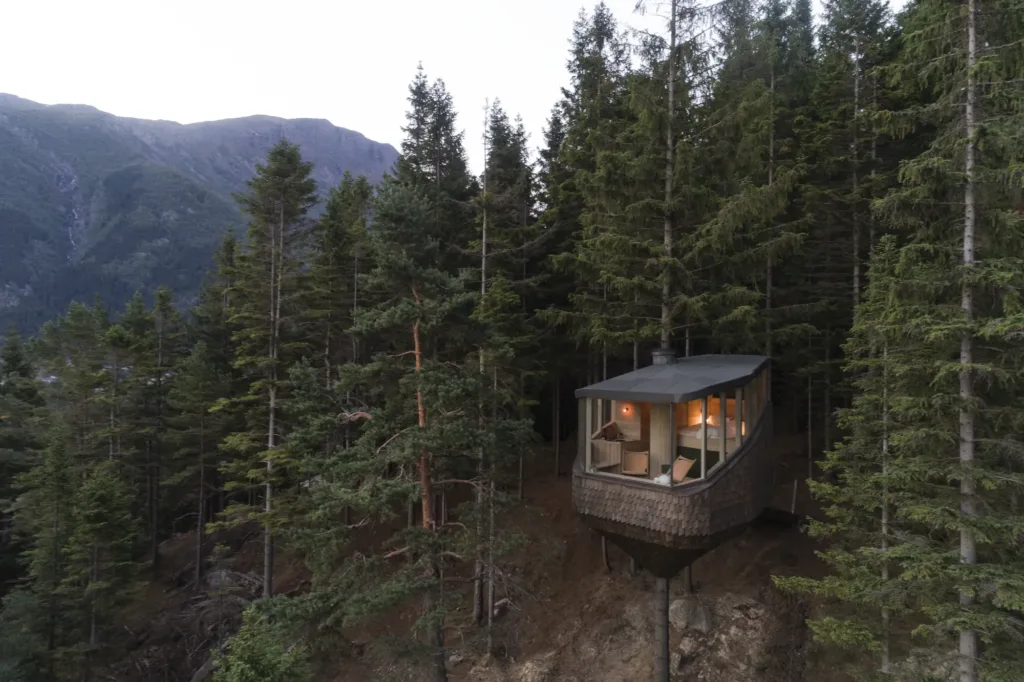 woodnest treehouse odda norway